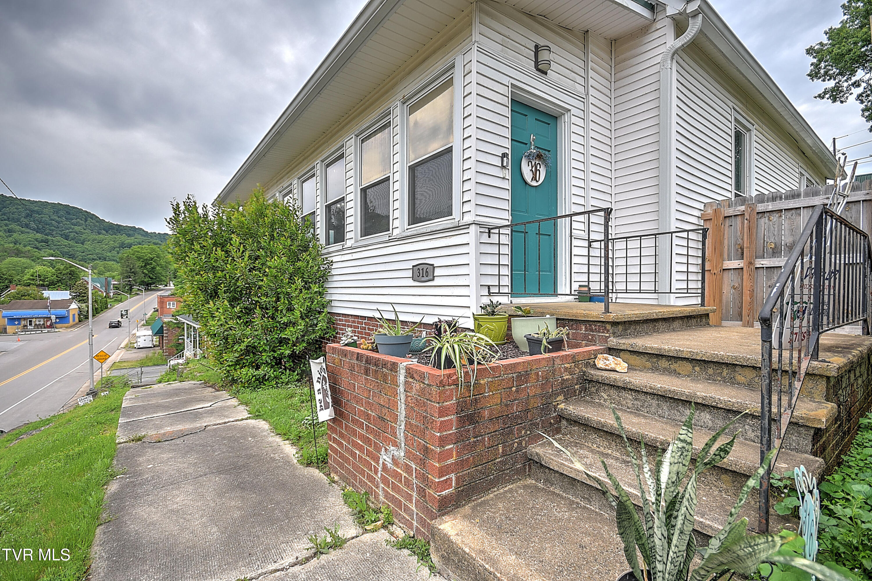 316 Jackson Street, Gate City, Virginia image 3