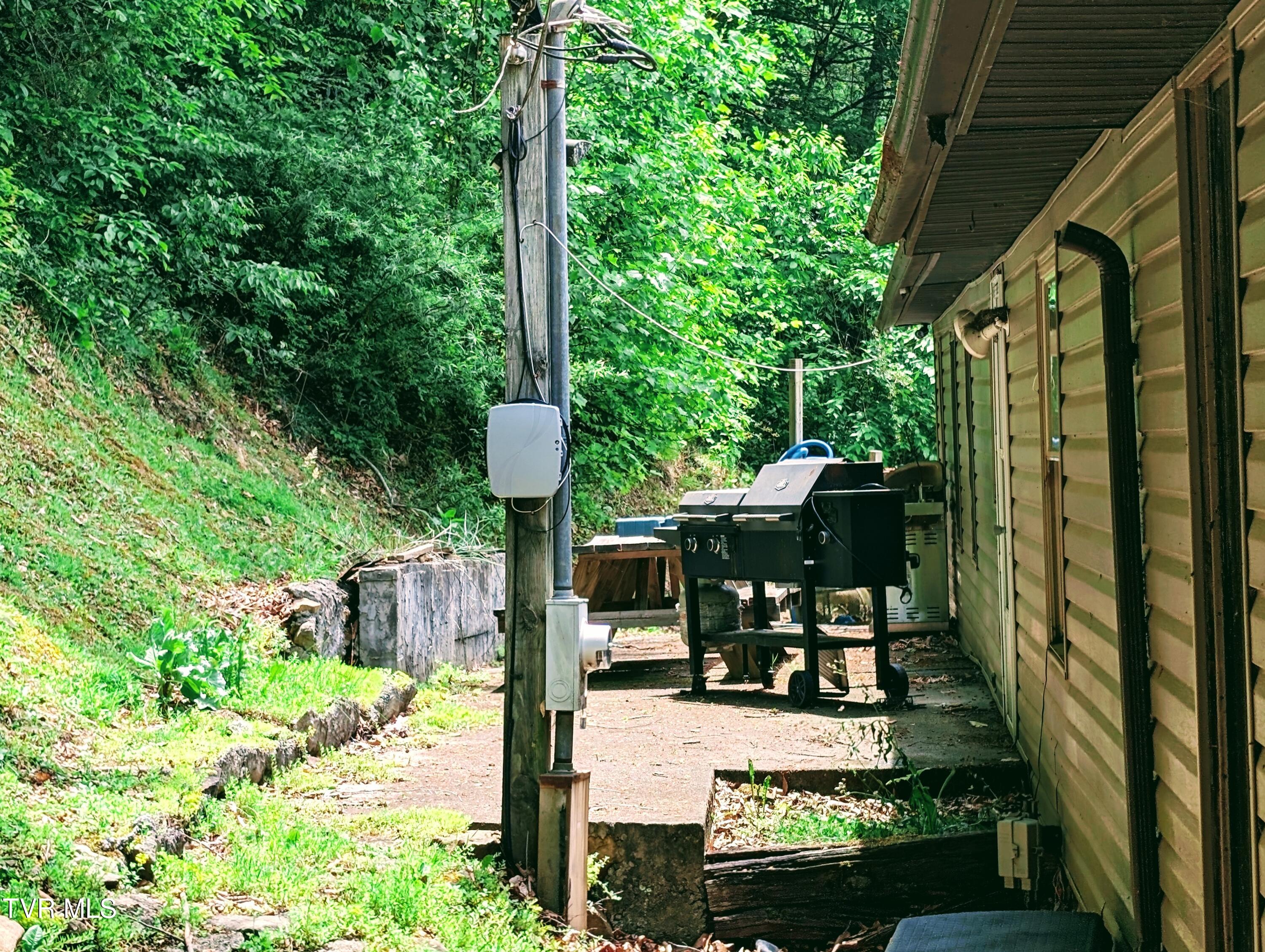 3375 Honey Camp Road, Clintwood, Virginia image 5