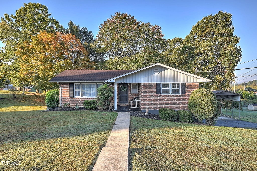 Photo of 340 Springfield Drive, Bristol, TN 37620 (MLS # 10001936)