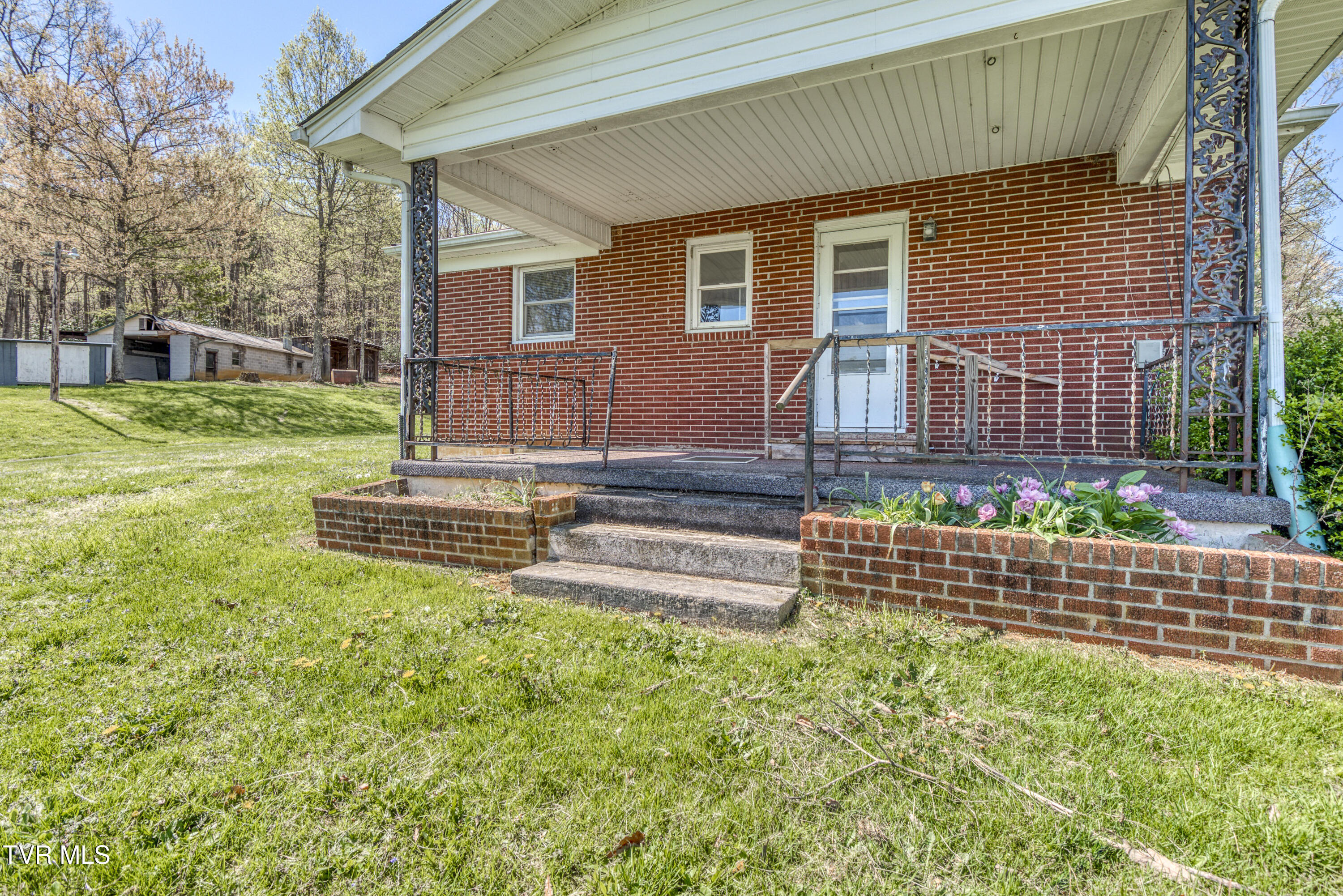 324 Mill Creek Rd Road, Chilhowie, Virginia image 5