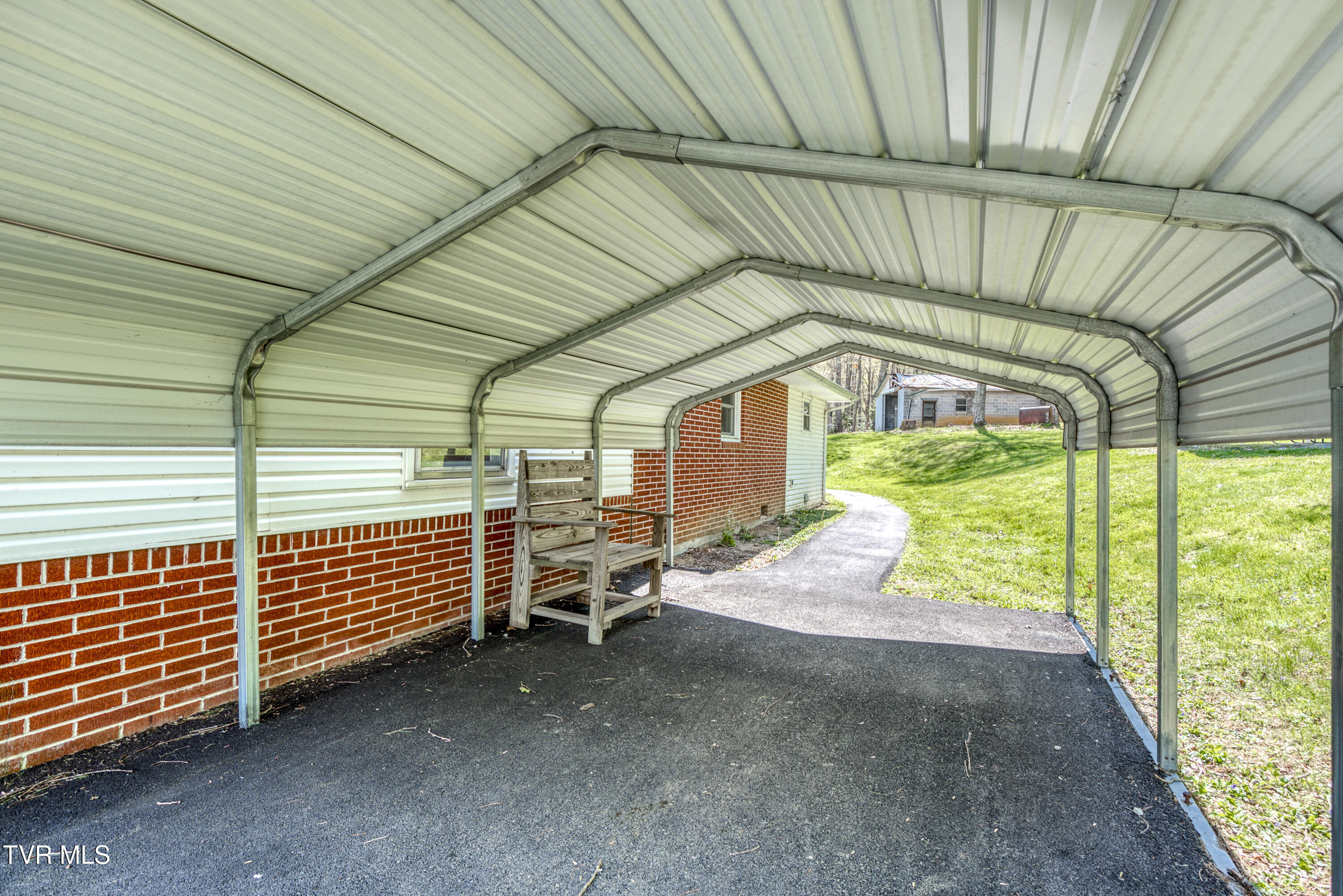324 Mill Creek Rd Road, Chilhowie, Virginia image 4