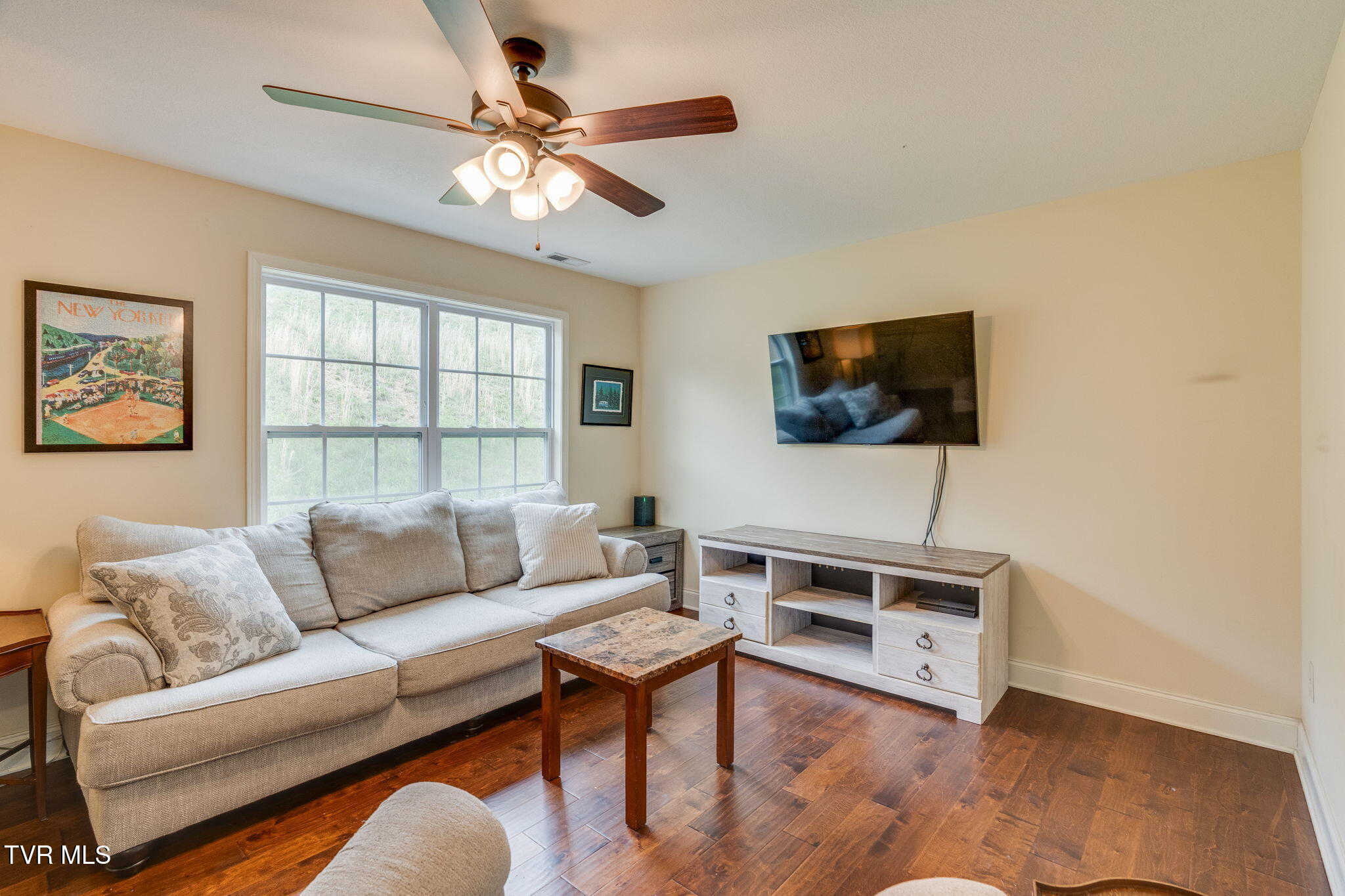 704 Grays Pointe Court 39