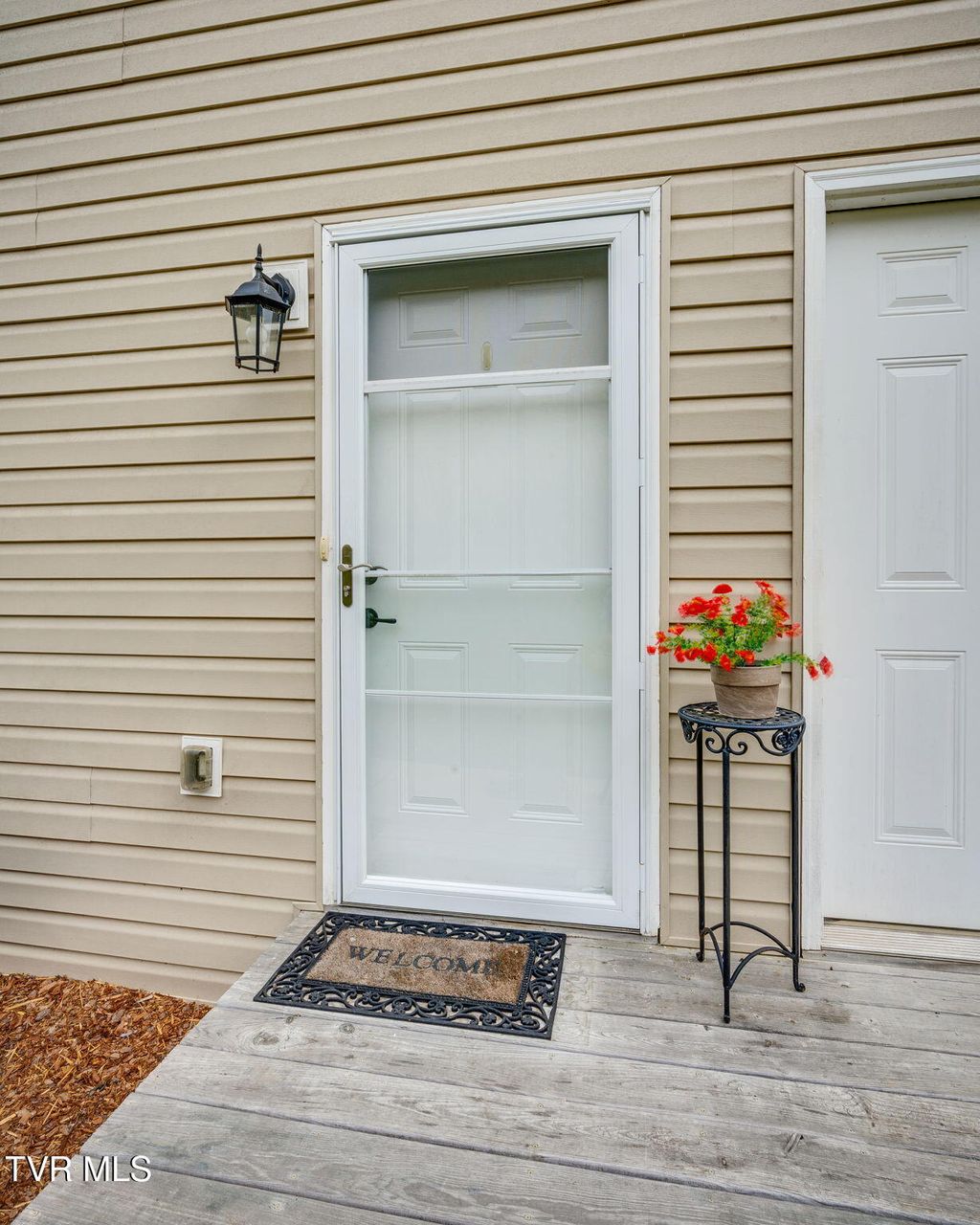 Photo of 704 Grays Pointe Court #39, Johnson City, TN 37615 (MLS # 9993942)