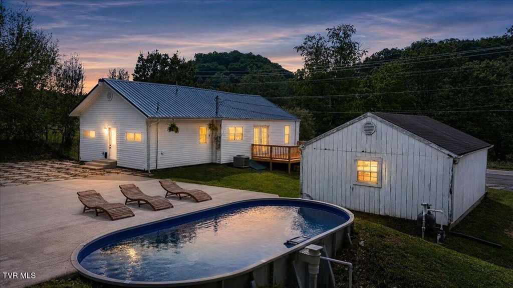 Photo of 1712 Gray Station Sulphur Springs Road, Jonesborough, TN 37659 (MLS # 9995997)
