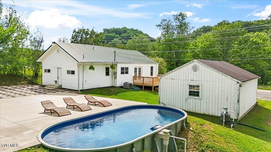 Photo of 1712 Gray Station Sulphur Springs Road, Jonesborough, TN 37659 (MLS # 9995997)