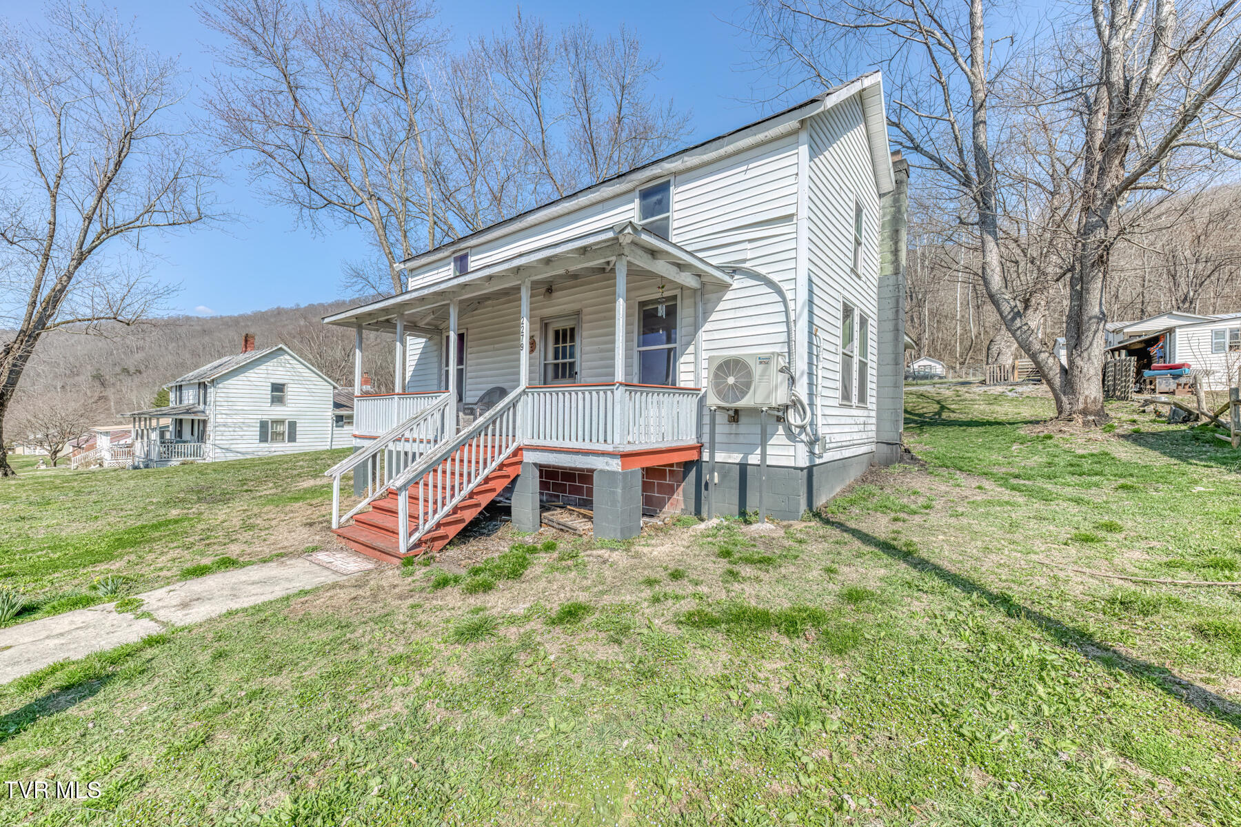 2279 Saltville Highway
