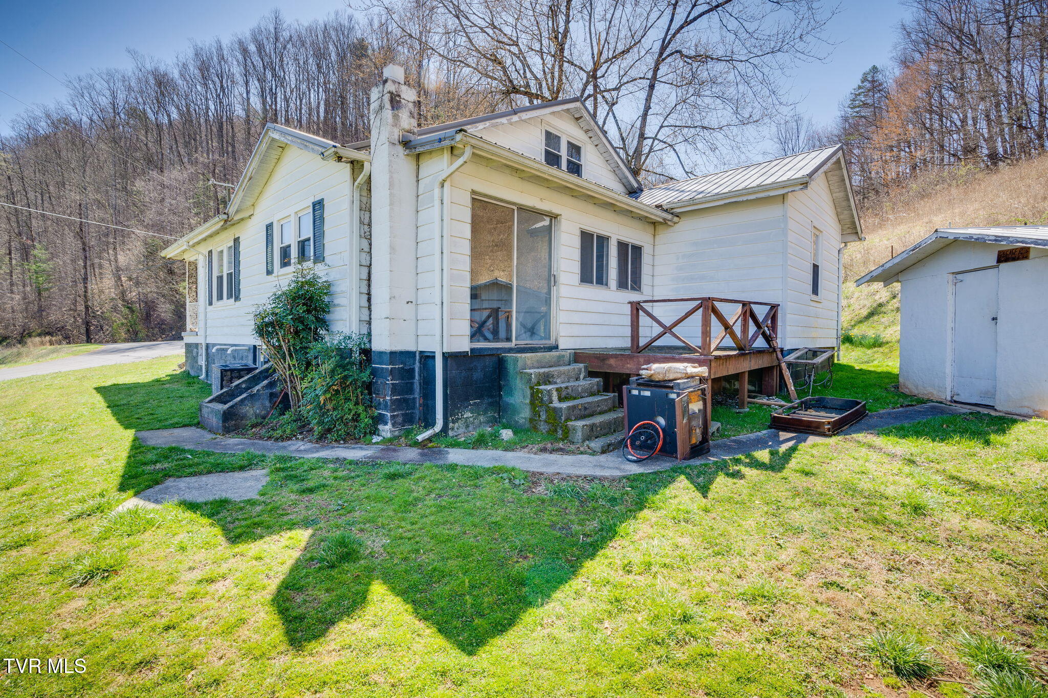 501 Polly Erwin Road, Erwin, Tennessee image 6