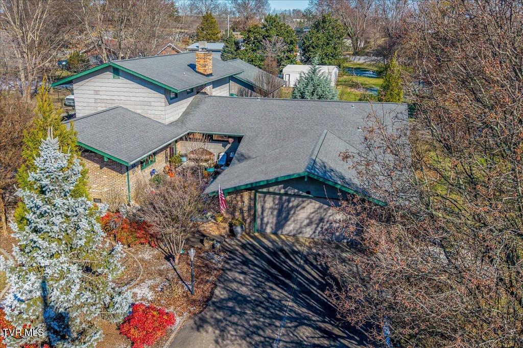 Photo of 112 Spruce Street, Greeneville, TN 37745 (MLS # 9989468)