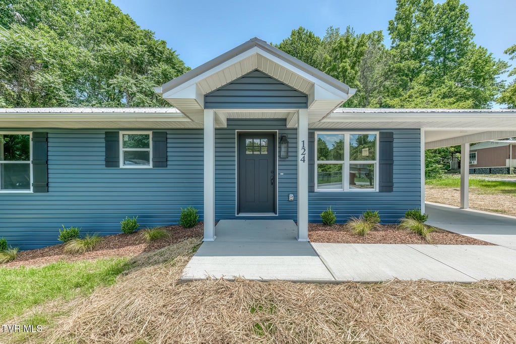 Photo of 124 Hilo Drive, Johnson City, TN 37604 (MLS # 9998158)