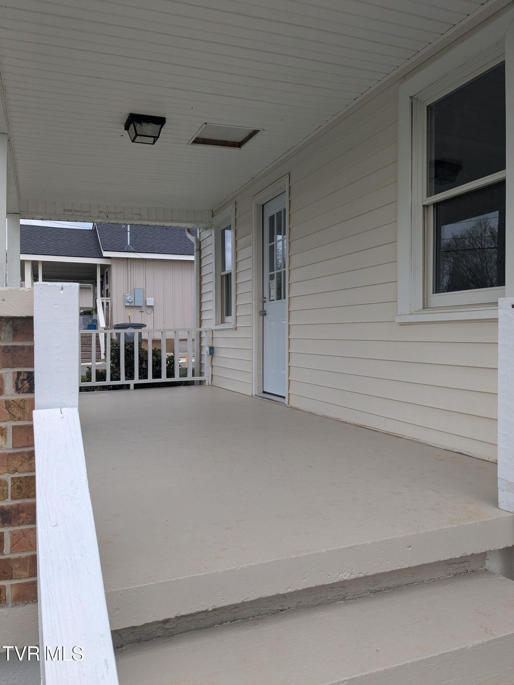 Photo of 532 Elm Street, Mount Carmel, TN 37645 (MLS # 9993225)