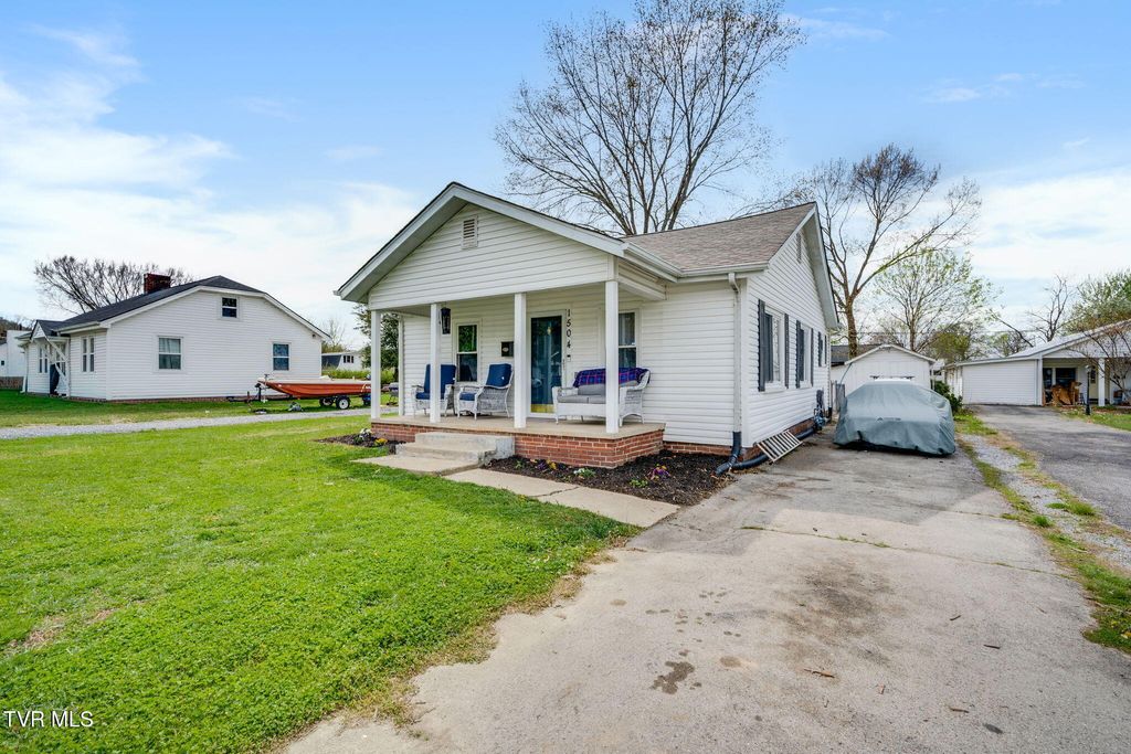 Photo of 1504 Miller Street, Kingsport, TN 37664 (MLS # 9993391)