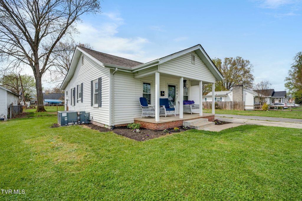 Photo of 1504 Miller Street, Kingsport, TN 37664 (MLS # 9993391)