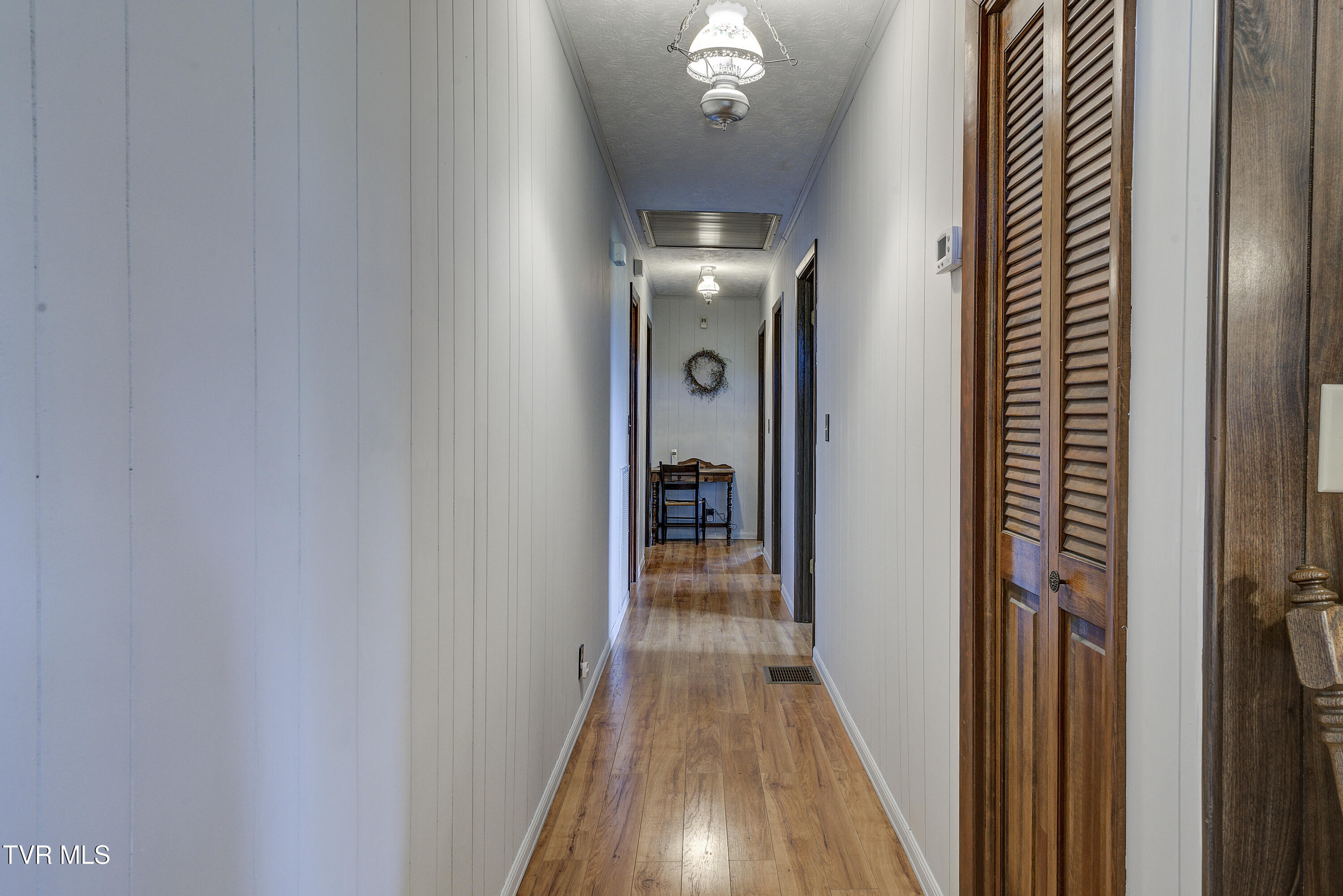 90 Birds Bridge Road, Greeneville, Tennessee image 13