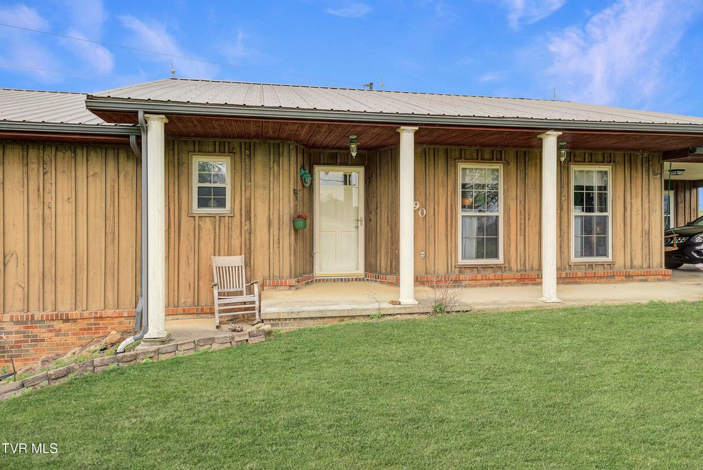 Photo of 90 Birds Bridge Road, Greeneville, TN 37743 (MLS # 9978480)