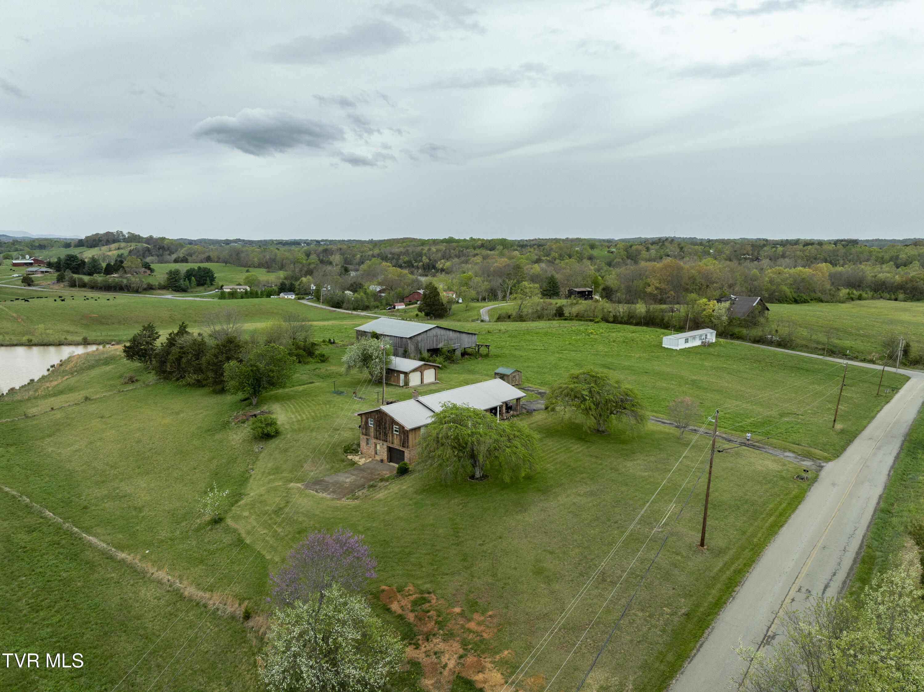 90 Birds Bridge Road, Greeneville, Tennessee image 41