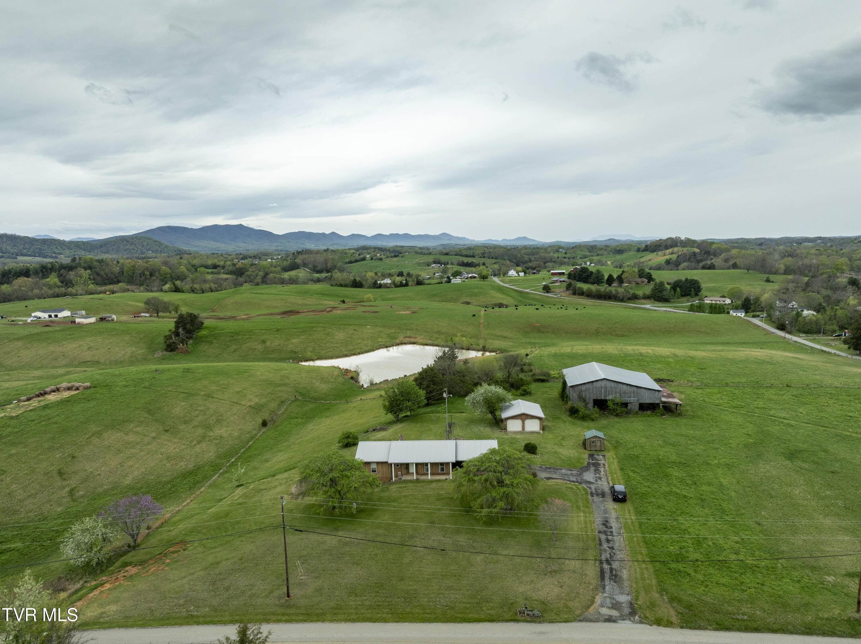 90 Birds Bridge Road, Greeneville, Tennessee image 40