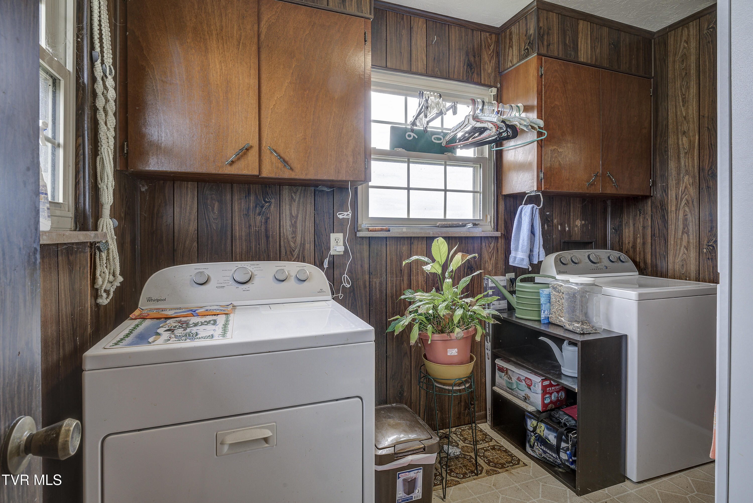 90 Birds Bridge Road, Greeneville, Tennessee image 4