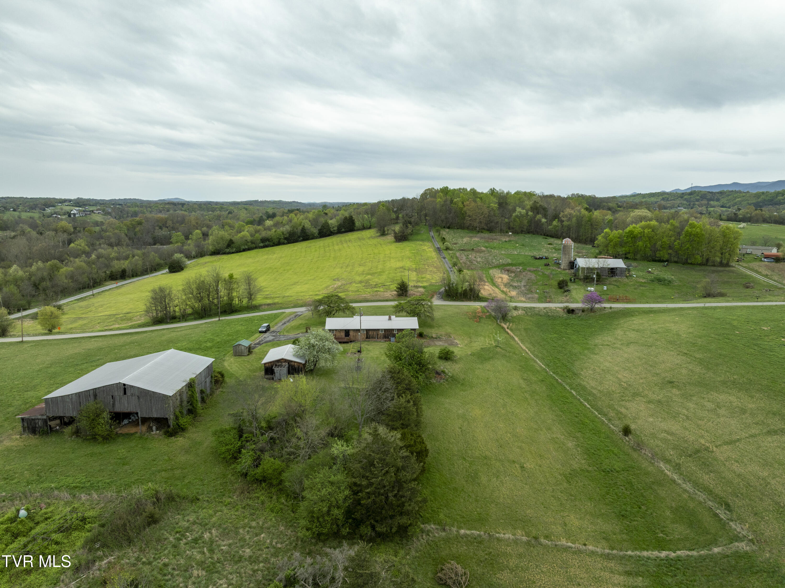 90 Birds Bridge Road, Greeneville, Tennessee image 45