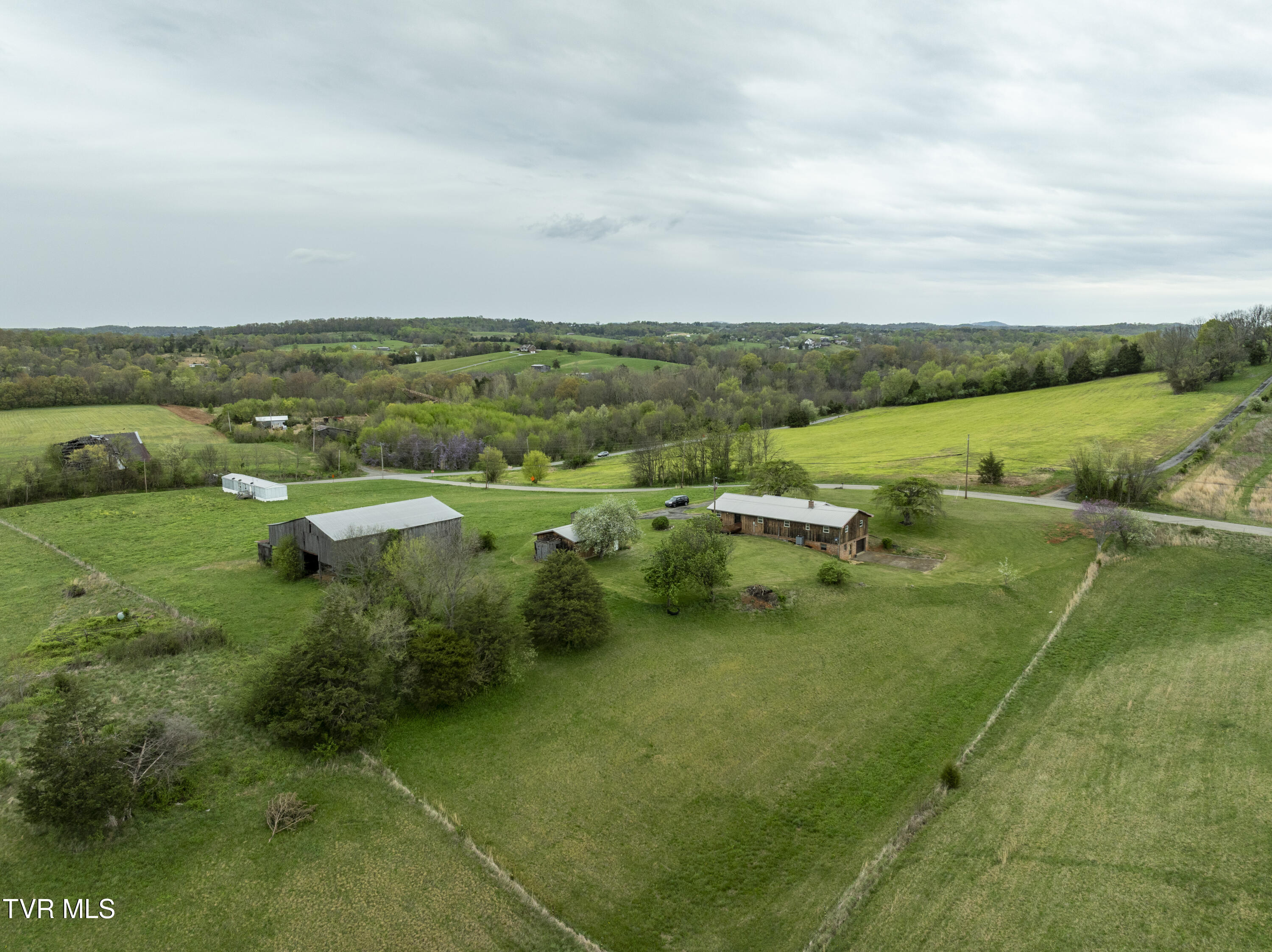 90 Birds Bridge Road, Greeneville, Tennessee image 44