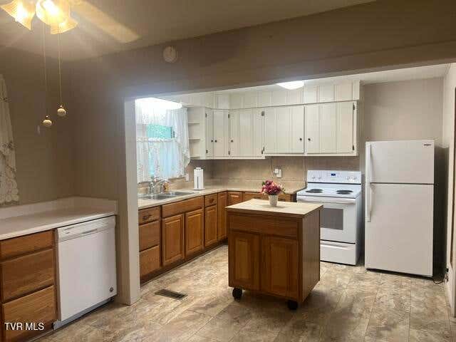 Photo of 235 Akard Street, Bristol, TN 37620 (MLS # 9998774)