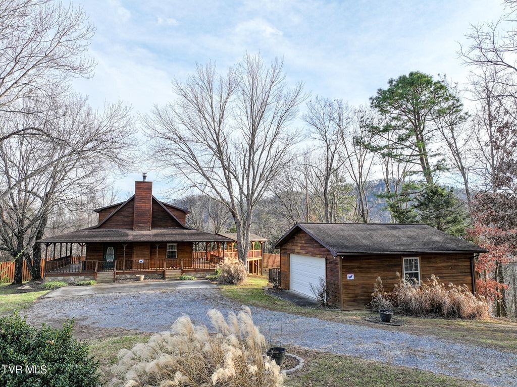 Photo of 662 Lower Bogard Road, Newport, TN 37821 (MLS # 9990018)