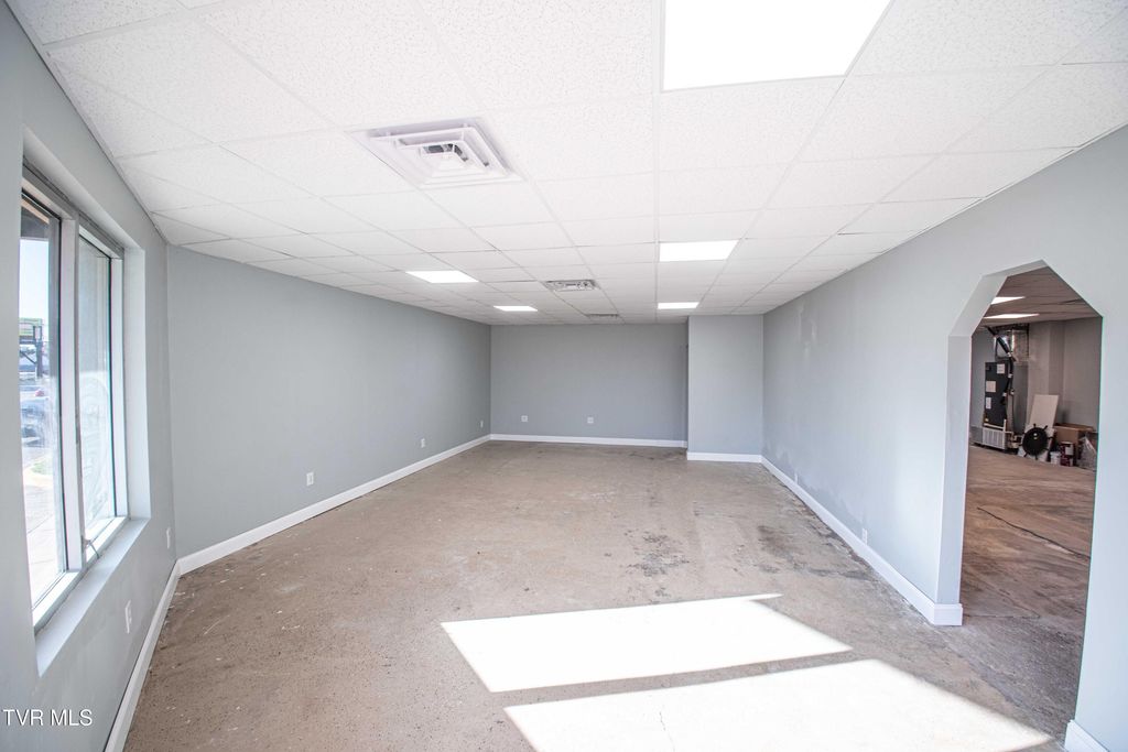 Photo of 820 Center Street, Kingsport, TN 37660 (MLS # 9991575)