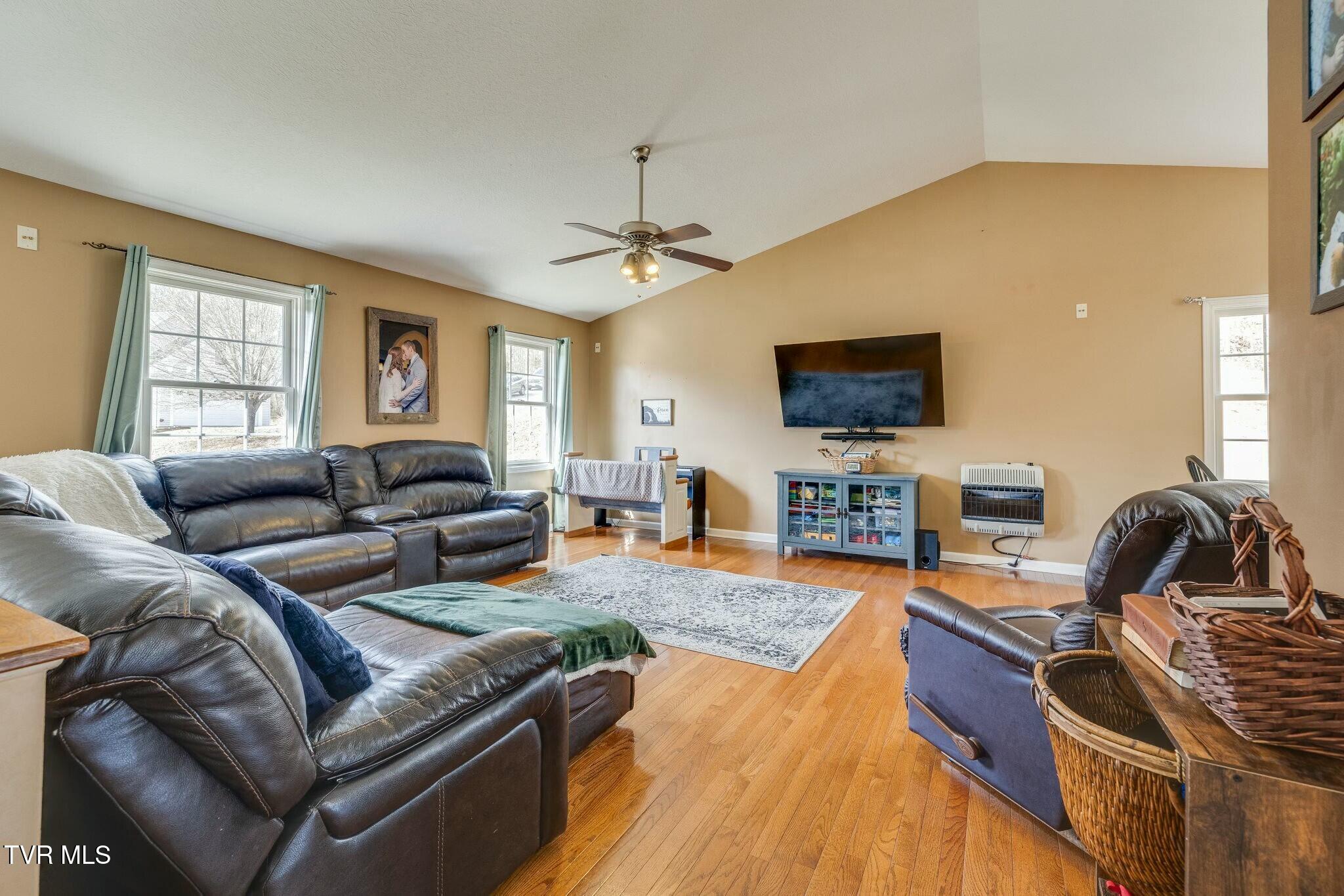 234 Hunters Crossing Drive, Gate City, Virginia image 10