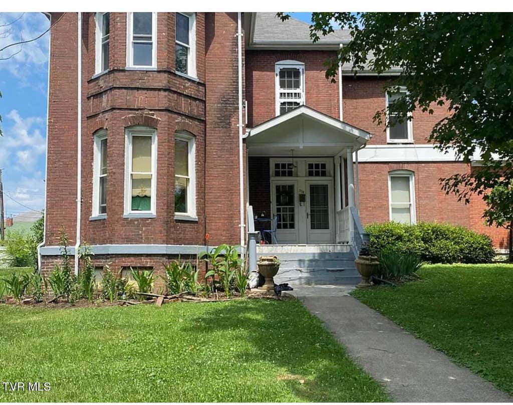 Photo of 234 Solar Street #101, Bristol, VA 24201 (MLS # 9998253)
