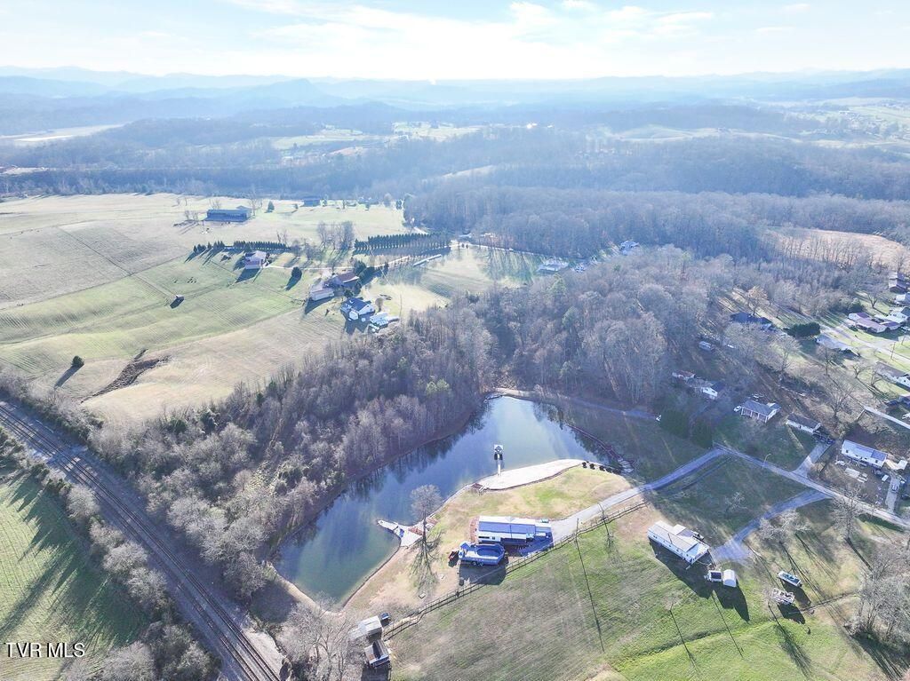 Photo of 148 Reynolds Avenue, Surgoinsville, TN 37873 (MLS # 9989413)