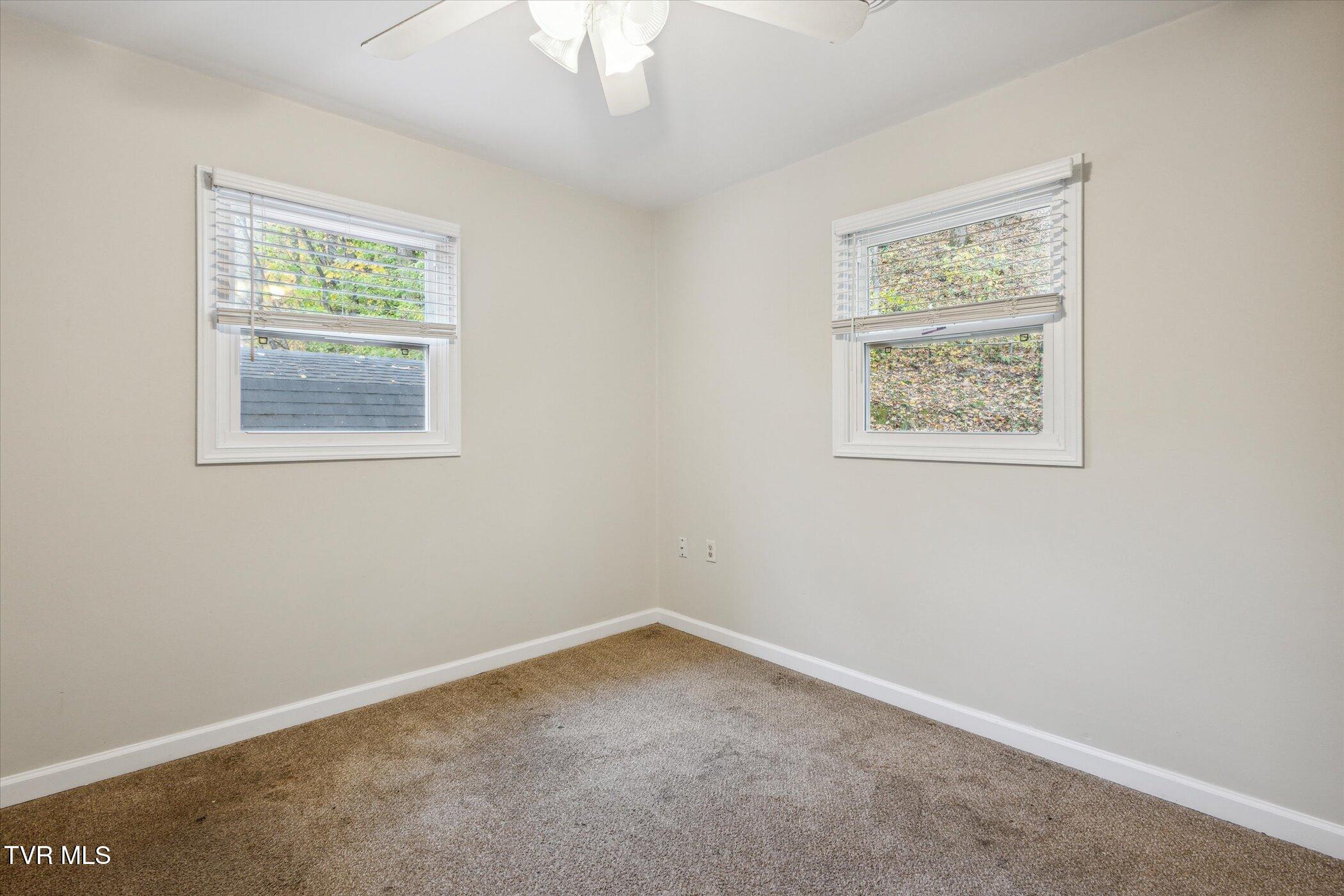 Big Stone Gap, Virginia 24219, United States, 4 Bedrooms Bedrooms, ,2 BathroomsBathrooms,Residential,Pending,38409