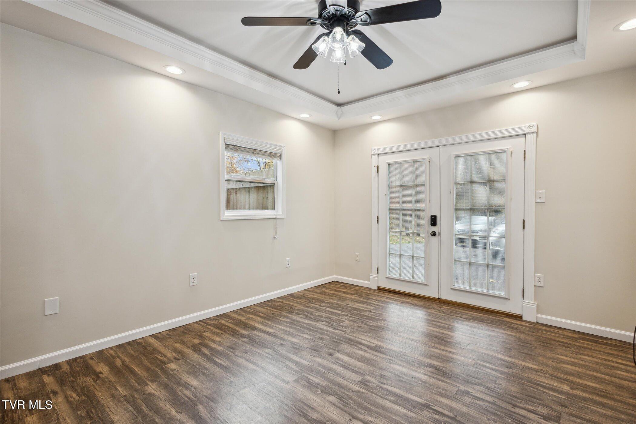 Big Stone Gap, Virginia 24219, United States, 4 Bedrooms Bedrooms, ,2 BathroomsBathrooms,Residential,Pending,38409