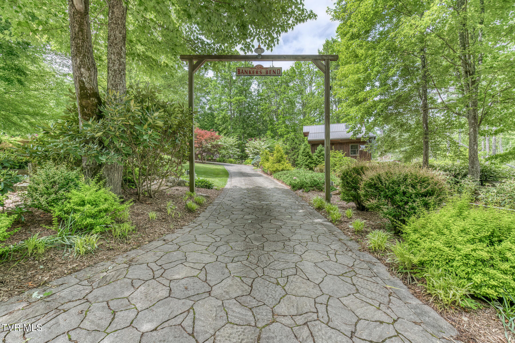 128 Bankers Bend & 275 Settlers Bnd, Mountain City, Tennessee image 4