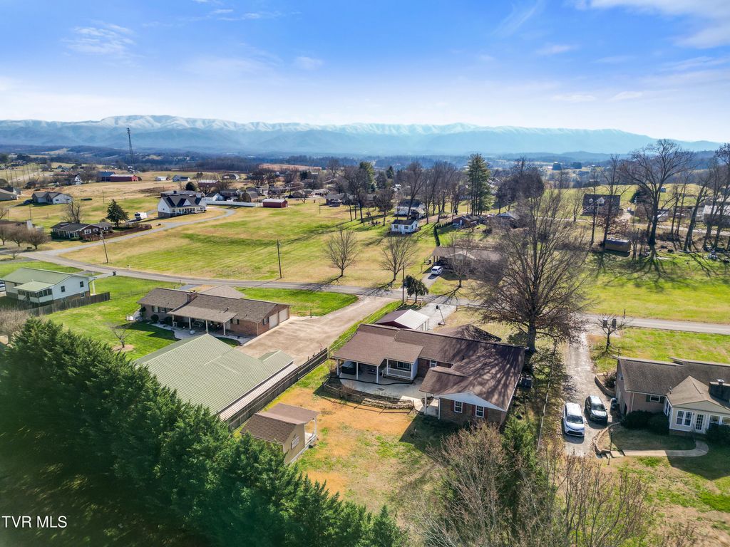 Photo of 178 Park Avenue, Greeneville, TN 37745 (MLS # 9989274)