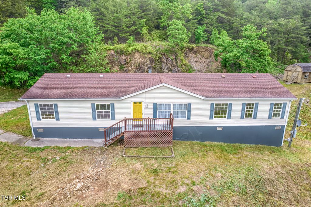 Photo of 158 Ridge Road, Jonesborough, TN 37659 (MLS # 9995847)