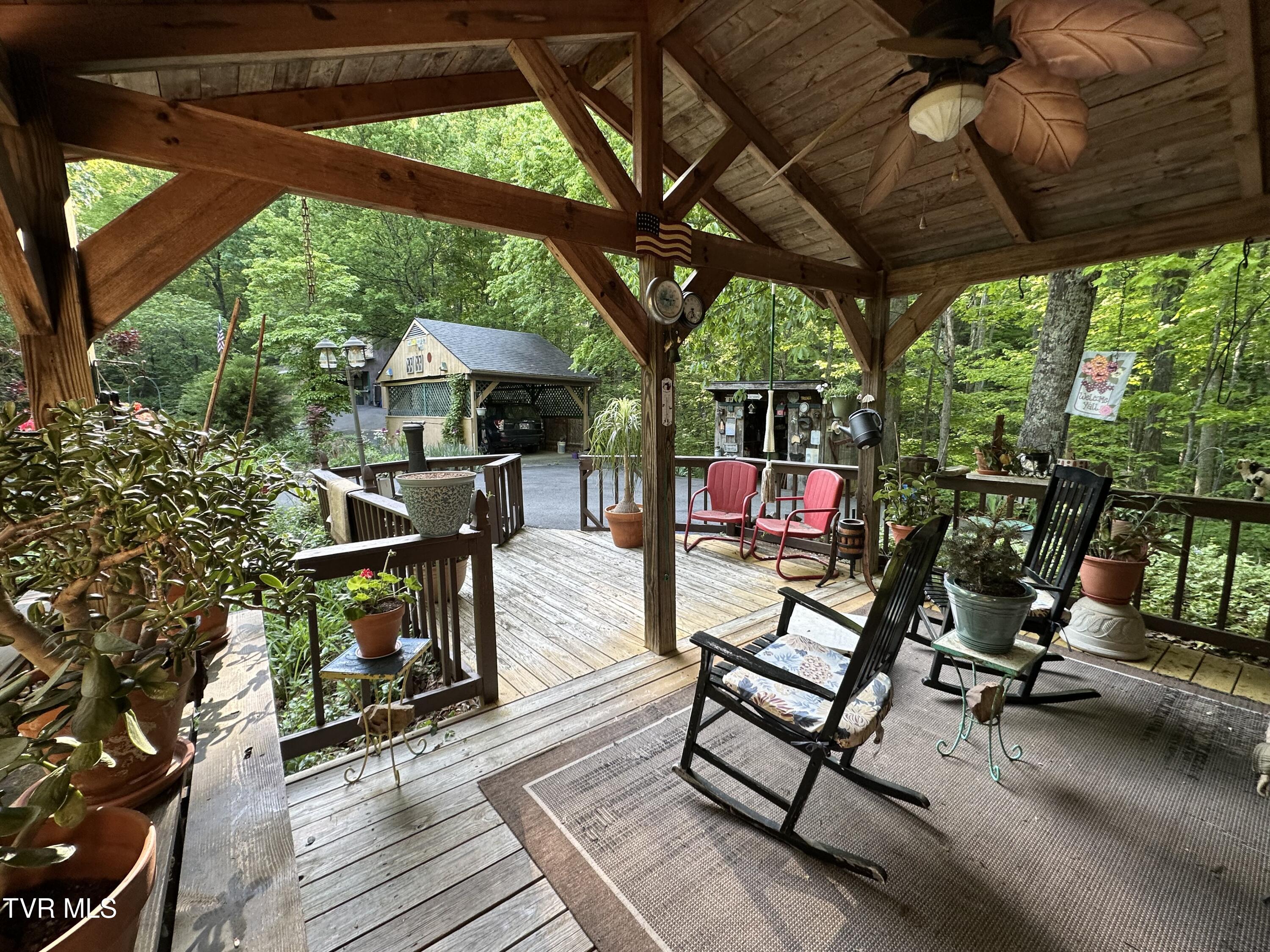 965 Mountain Trail Drive, Newport, Tennessee image 2