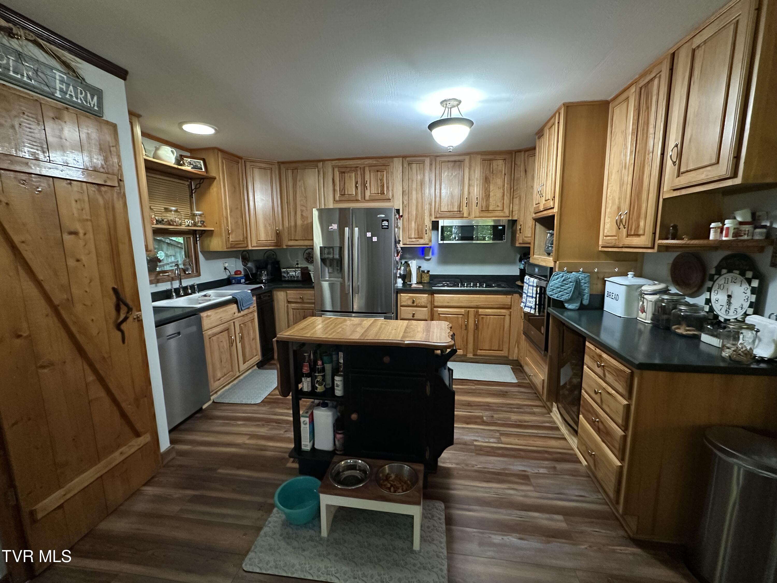 965 Mountain Trail Drive, Newport, Tennessee image 1