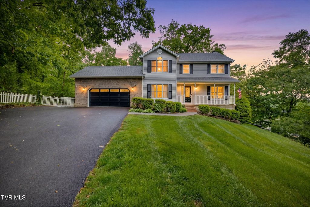 Photo of 3605 Rockwood Place, Kingsport, TN 37664 (MLS # 9995109)