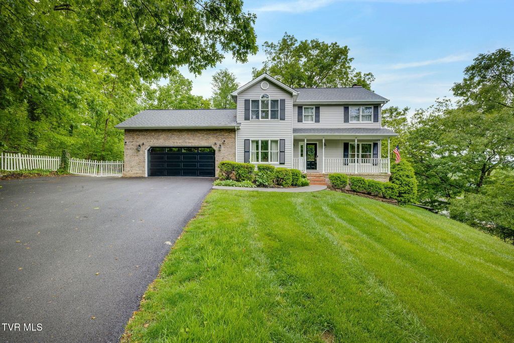 Photo of 3605 Rockwood Place, Kingsport, TN 37664 (MLS # 9995109)