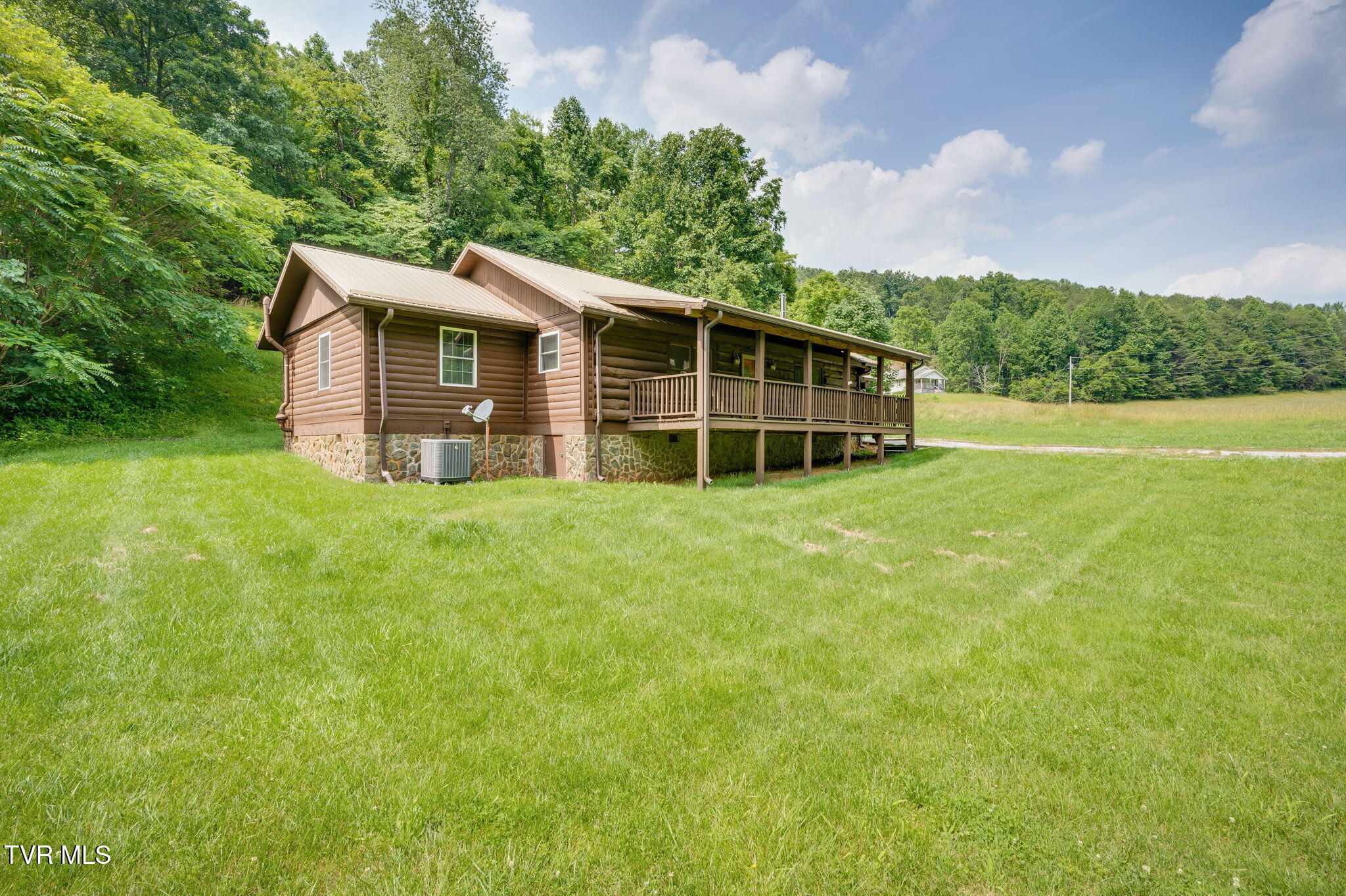 366 Judge Ben Allen Road, Elizabethton, Tennessee image 2