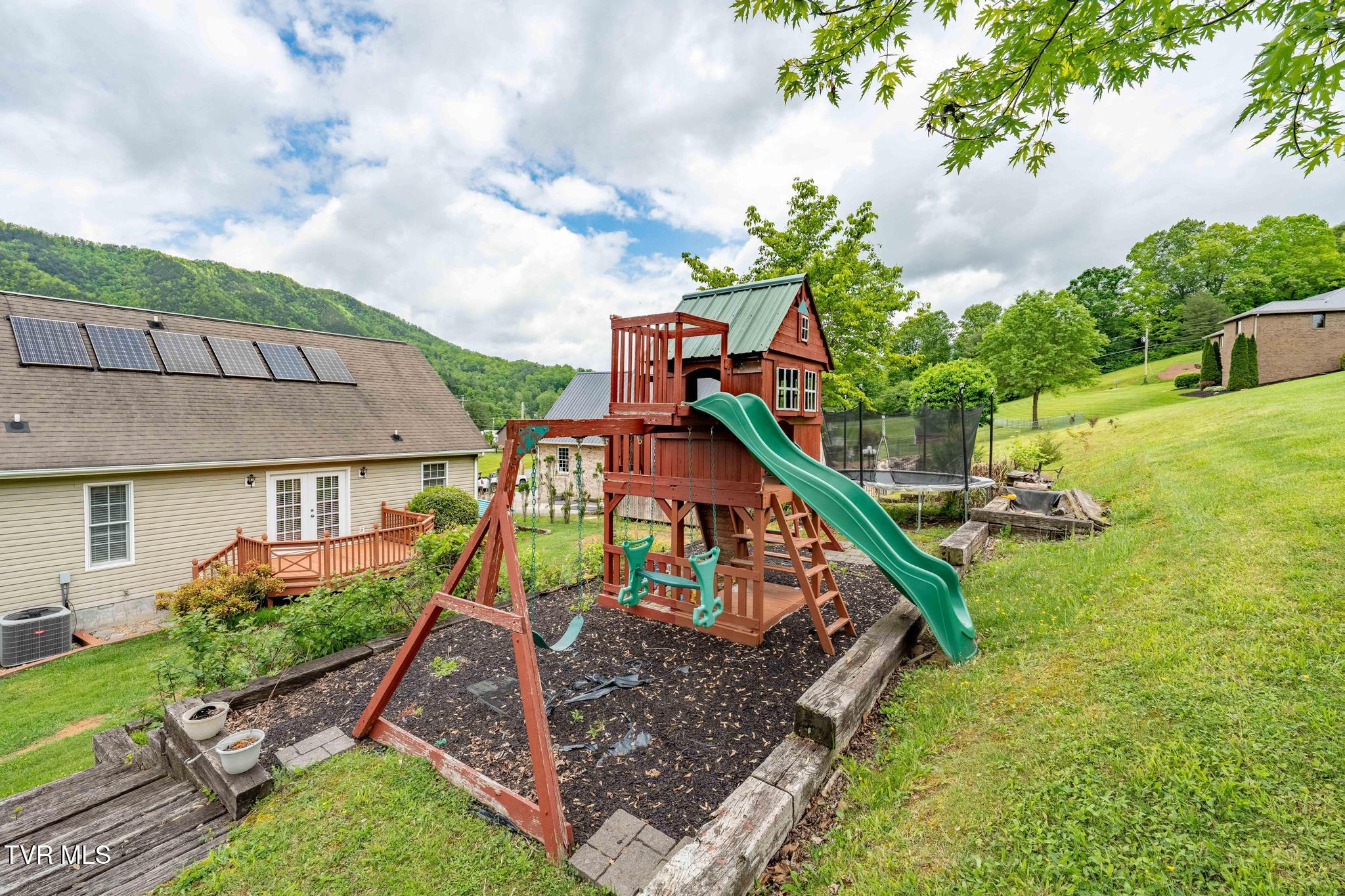 522 Crook Street, Hampton, Tennessee image 13