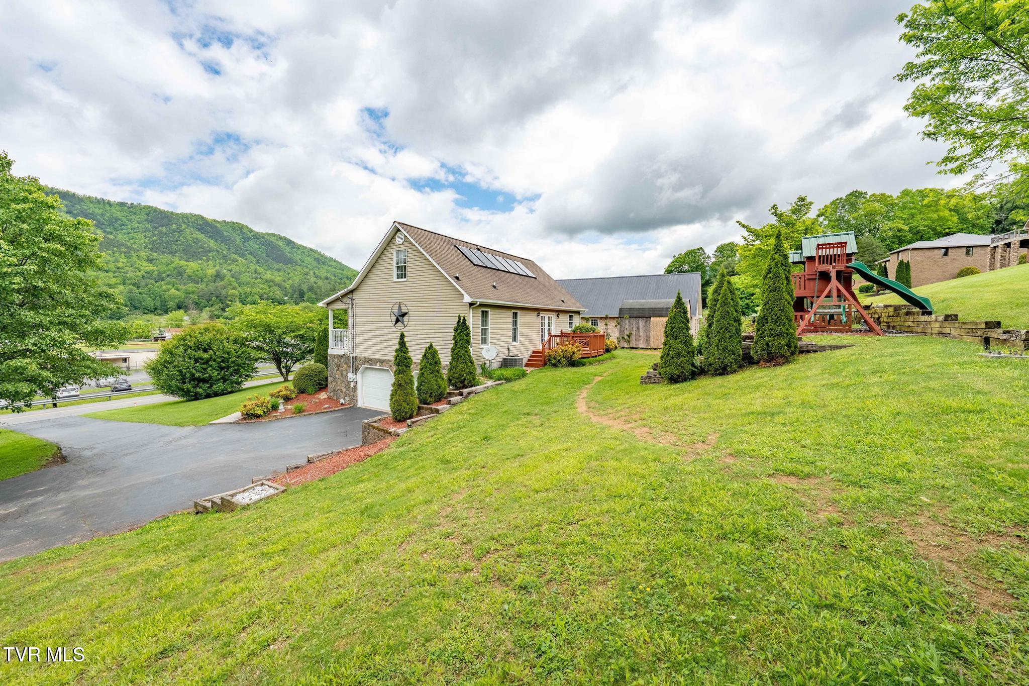 522 Crook Street, Hampton, Tennessee image 11