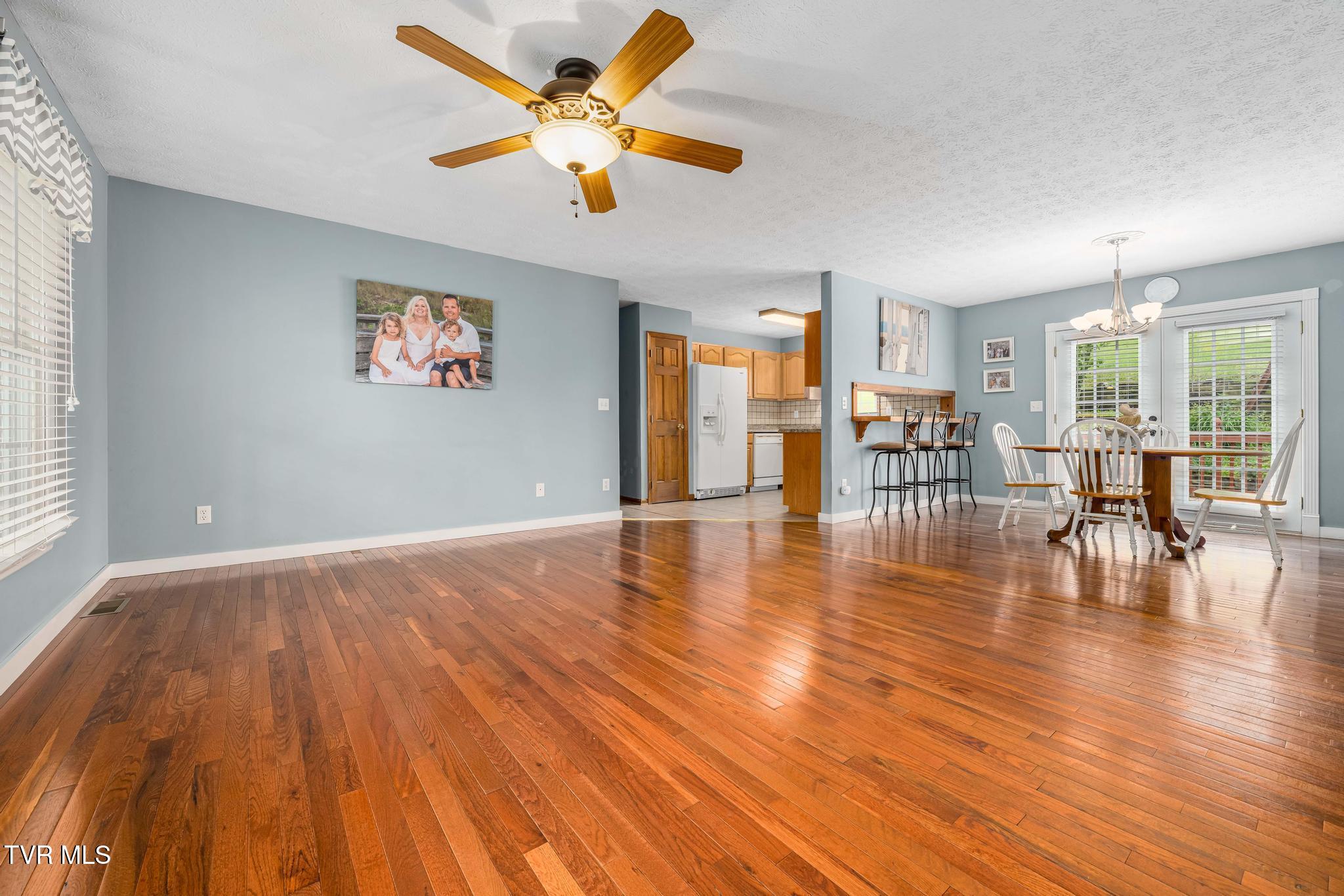 522 Crook Street, Hampton, Tennessee image 32