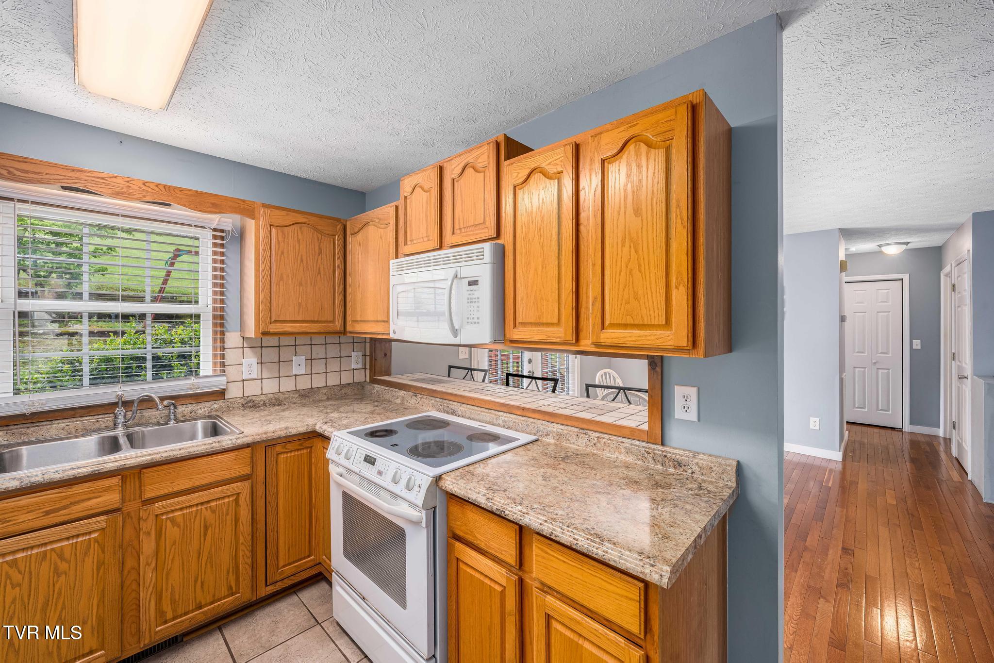 522 Crook Street, Hampton, Tennessee image 40