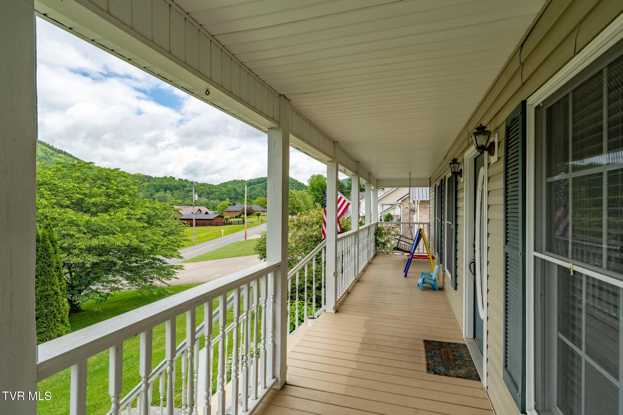 522 Crook Street, Hampton, Tennessee image 28