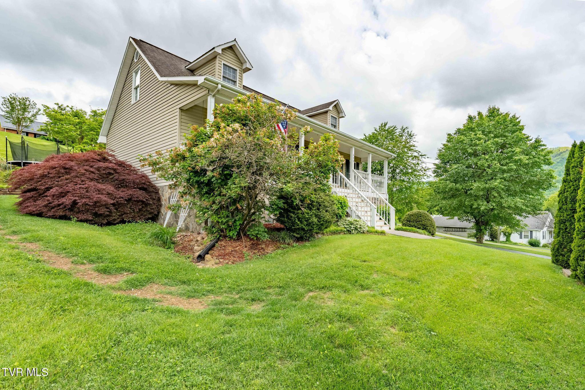 522 Crook Street, Hampton, Tennessee image 6