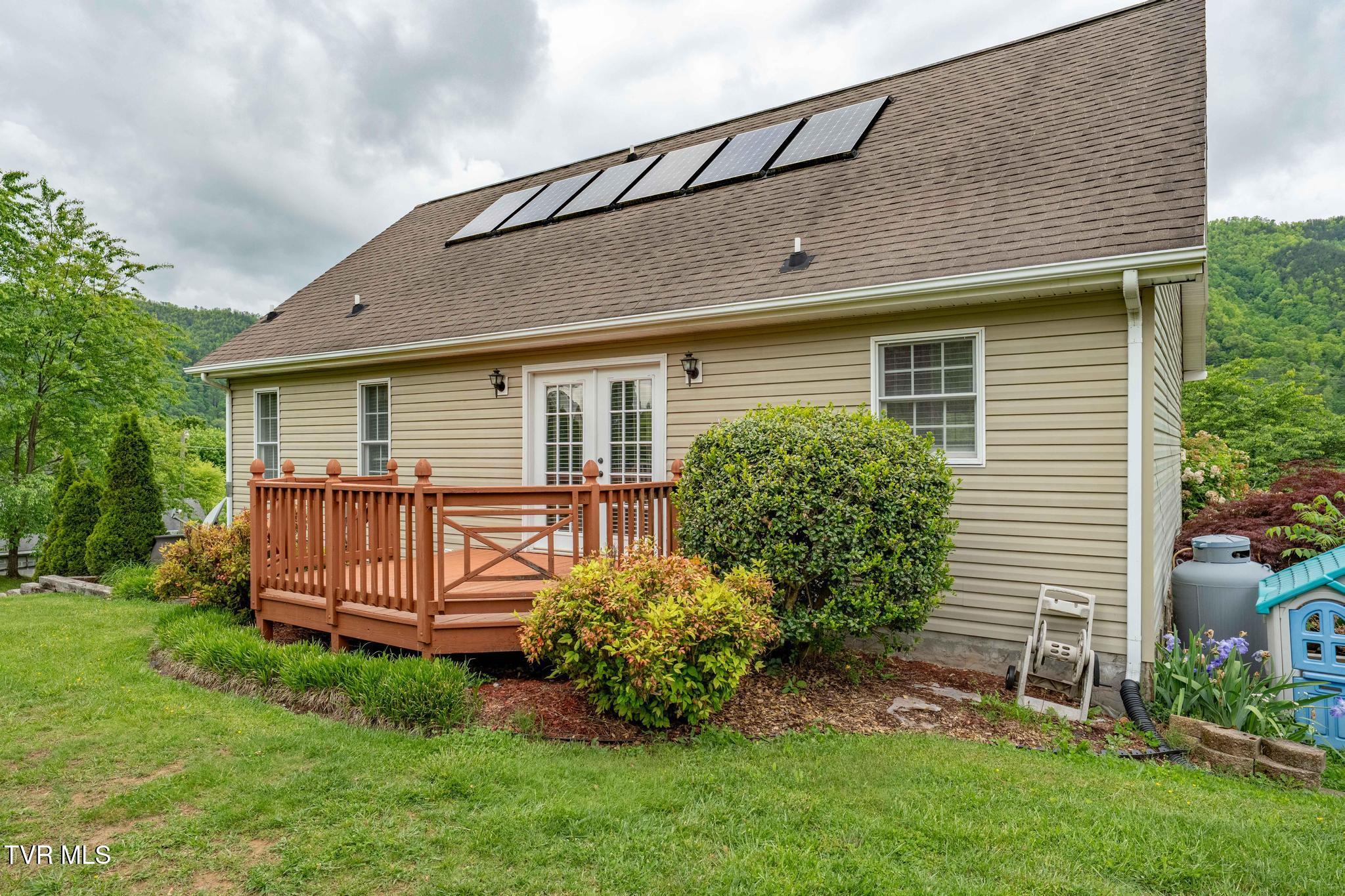 522 Crook Street, Hampton, Tennessee image 17