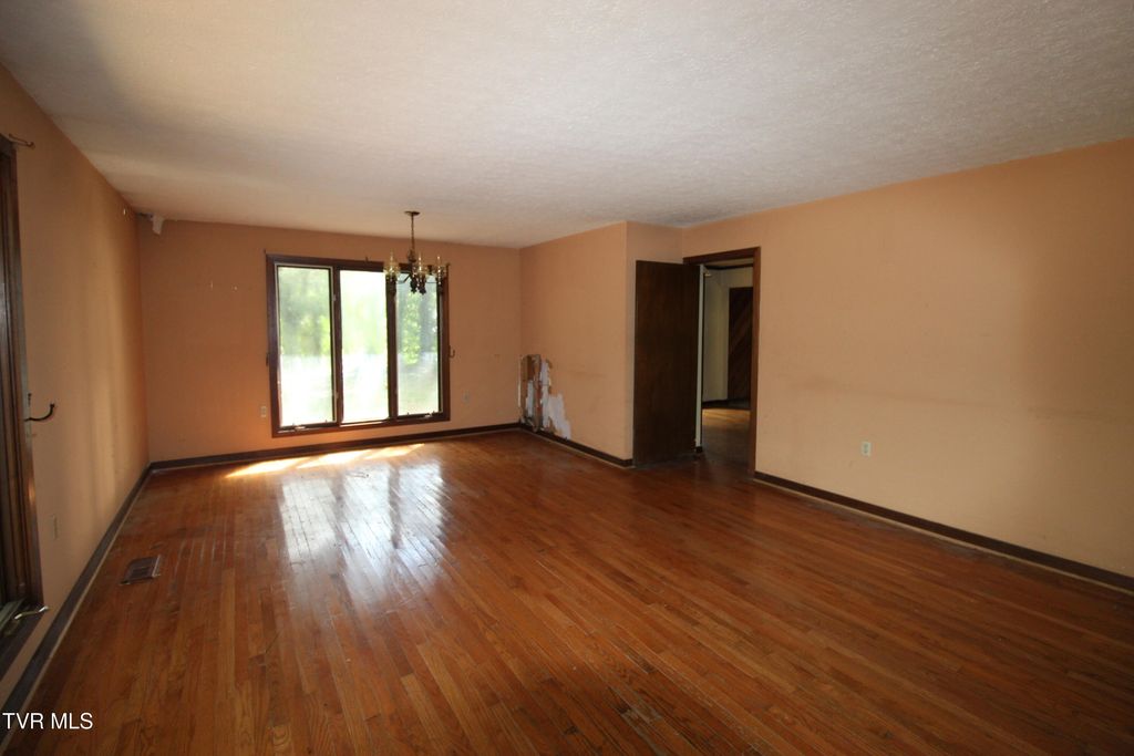 Photo of 2016 Arlington Drive, Kingsport, TN 37663 (MLS # 9985296)