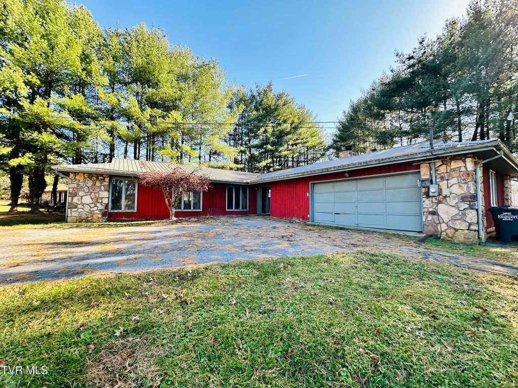 Photo of 2016 Arlington Drive, Kingsport, TN 37663 (MLS # 9985296)