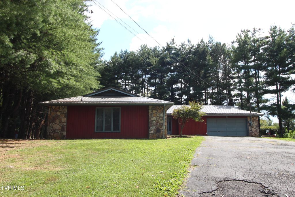 Photo of 2016 Arlington Drive, Kingsport, TN 37663 (MLS # 9985296)