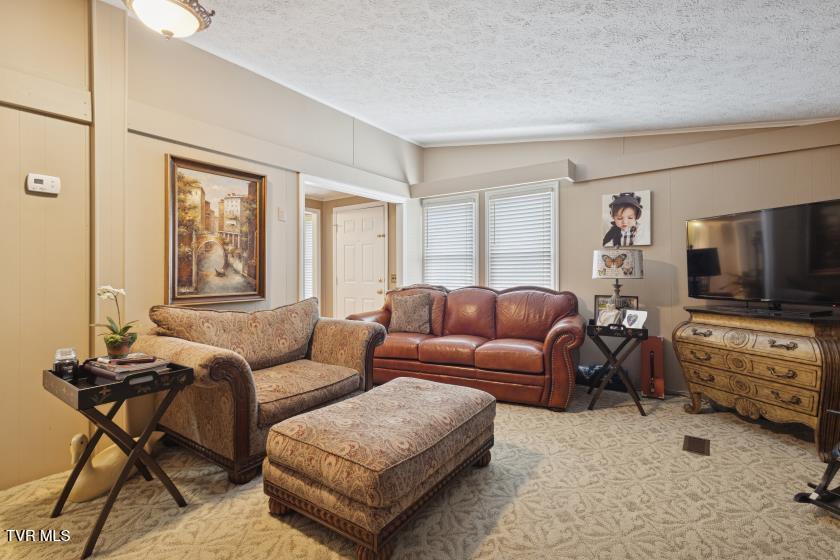 81 Redwood Drive